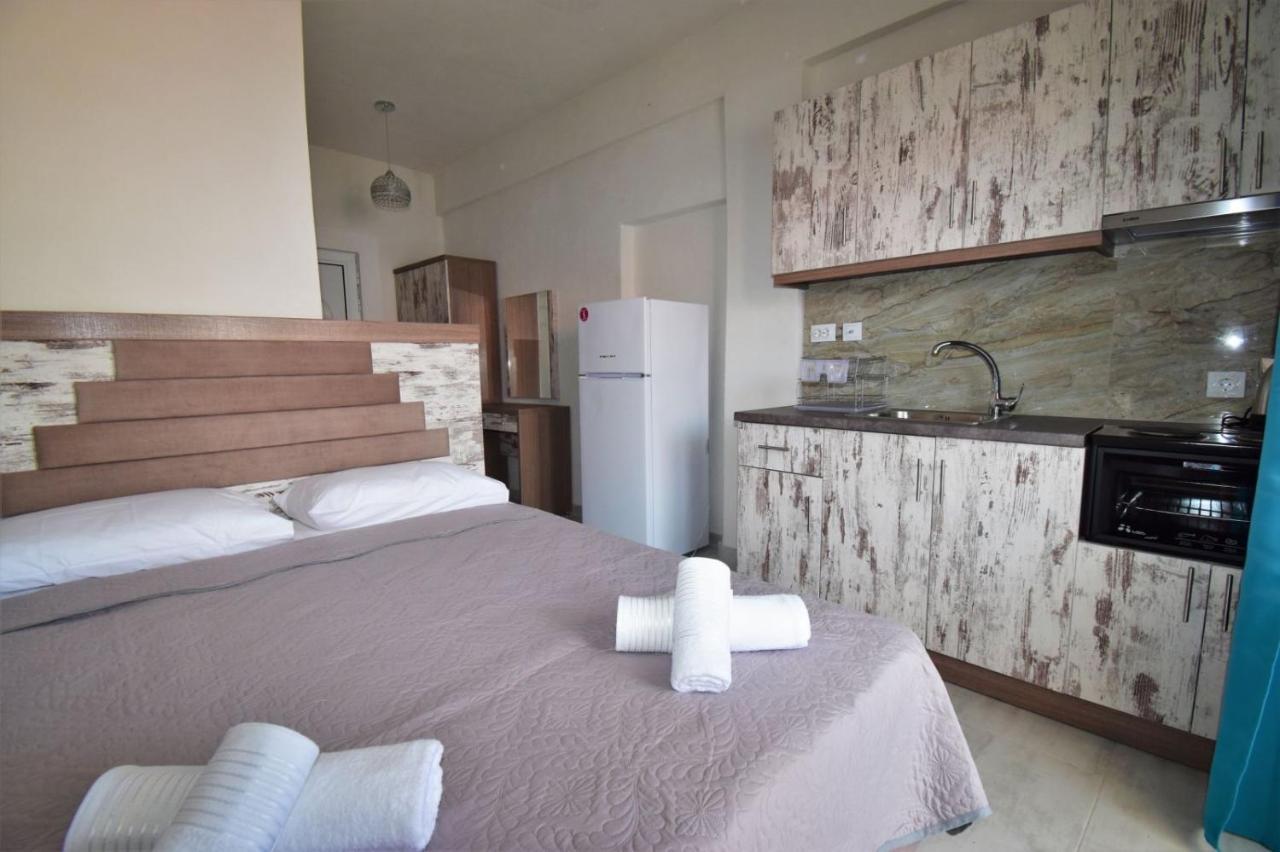 Apartments Miki Полихроно Экстерьер фото