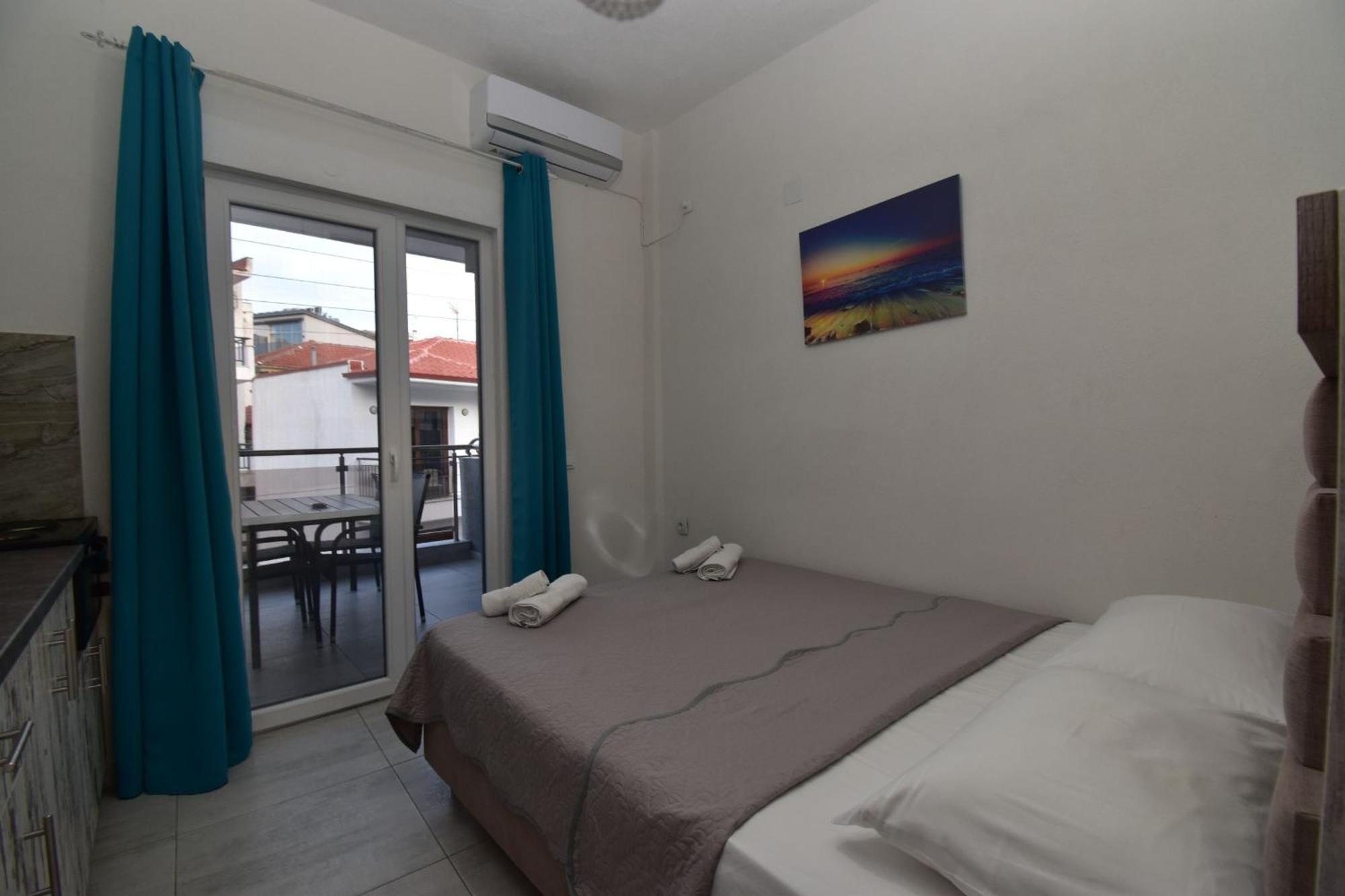 Apartments Miki Полихроно Экстерьер фото