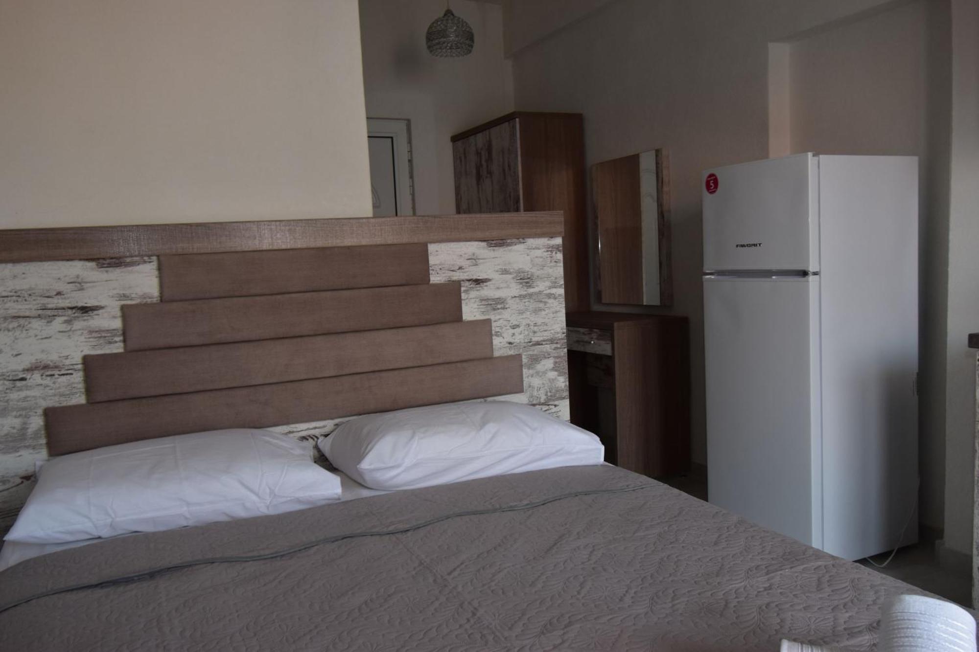 Apartments Miki Полихроно Экстерьер фото